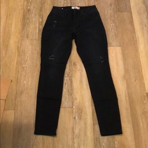 CAbi curvy skinny jeans size 6